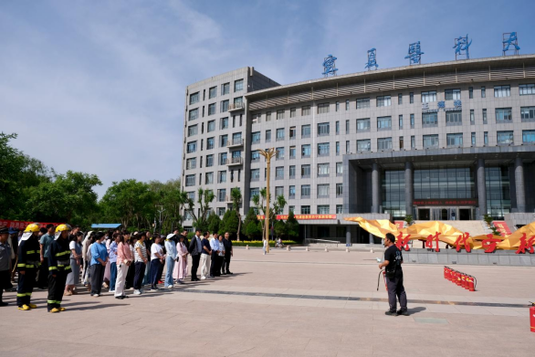 学校开展防灾减灾应急疏散演练及消防安全培训