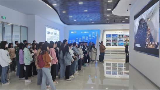 我校青年师生开展“学习二十大 永远跟党走 奋进新征程”主题团日活动